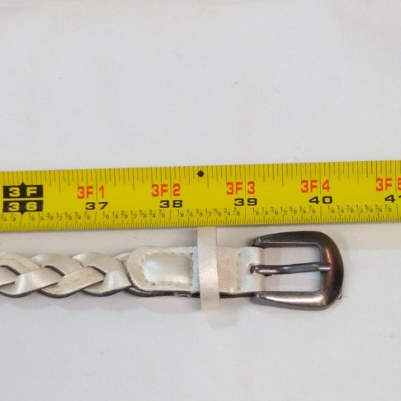 White Braided Belt Size 3 Durable Faux Leather Stylish Addition to Any Outfit - Picture 11 of 12